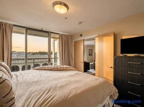 Prime Cleveland Location | Modern 2BR + Balcony