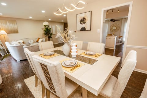 Furnished 4BR Home | Workspace & Extended Stays image 2