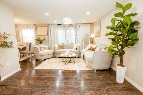 Furnished 4BR Home | Workspace & Extended Stays image 4