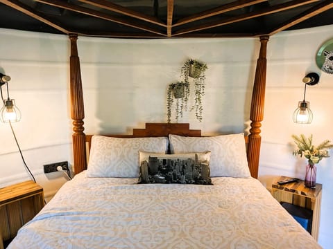 Quirky Hut image 1