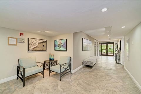 7th-Floor Water-View Getaway on Siesta Key
