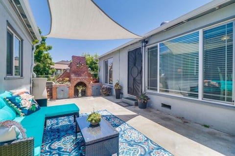 Private, Charming Cottage! Perfect for Long Stays!