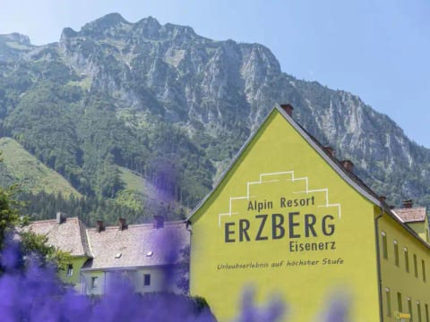 für 4 P. mit IR-Sauna & Sprudelwanne