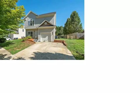 *NEW* 3 BR House in Huntersville near Charlotte!