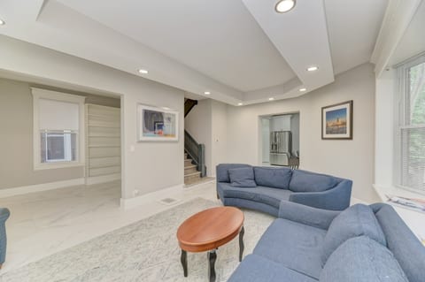 The Euclid House — 6BR Near UChicago & Hospitals