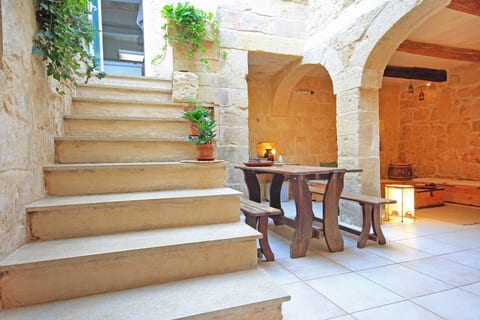 500 year old house Labini str. Mdina, Rabat