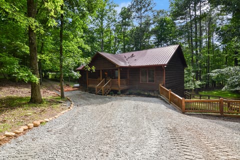 Serenity Moon Cabin, Ellijay, GA