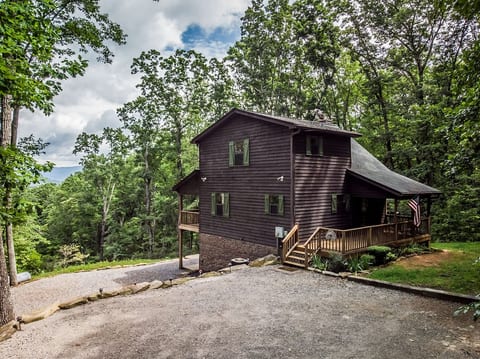 Huckleberry Cabin | 2 King rooms + 1 Q | Mtn Views