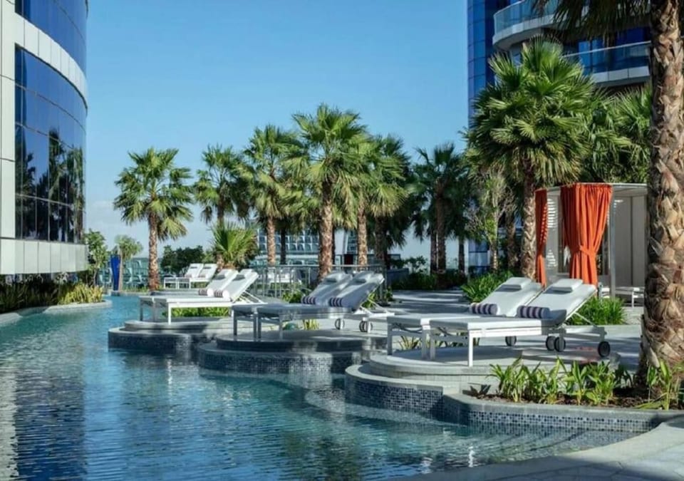 1BR with Burj Khalifa View in Paramount Hotel - Dubai