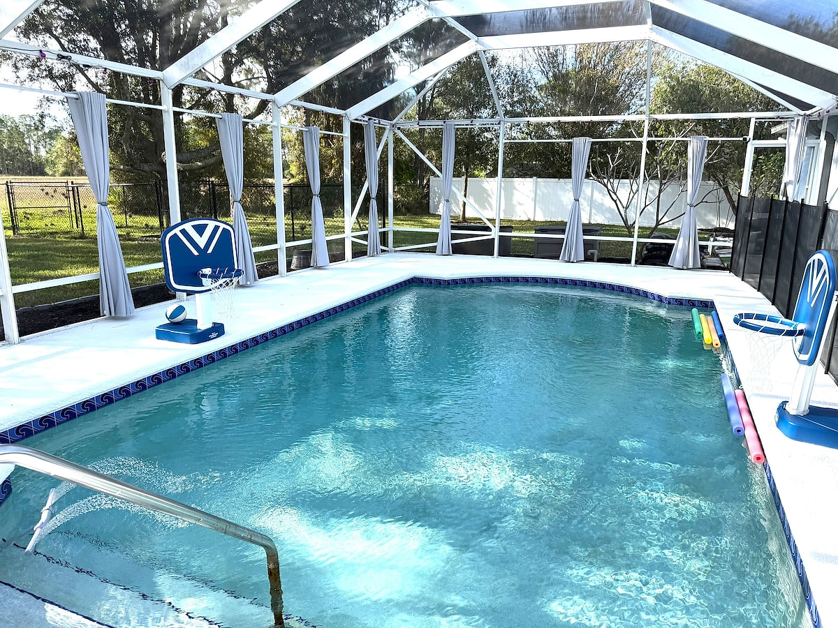 4/2 w/salt water heated pool child safety gate