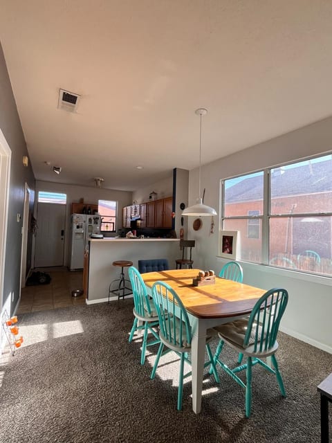 Casa Railyard image 3