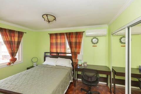 Large 3 bedroom beach/Parking/Waikiki/Kitchen 3031 image 5