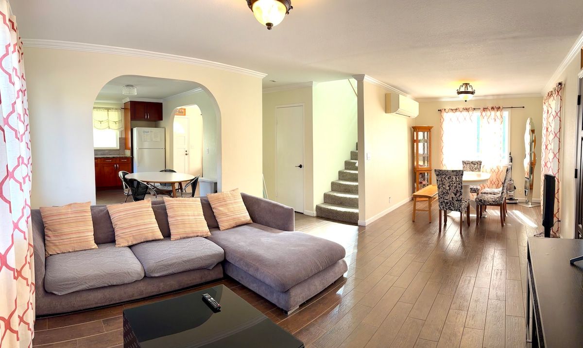 Large 3 bedroom beach/Parking/Waikiki/Kitchen 3031