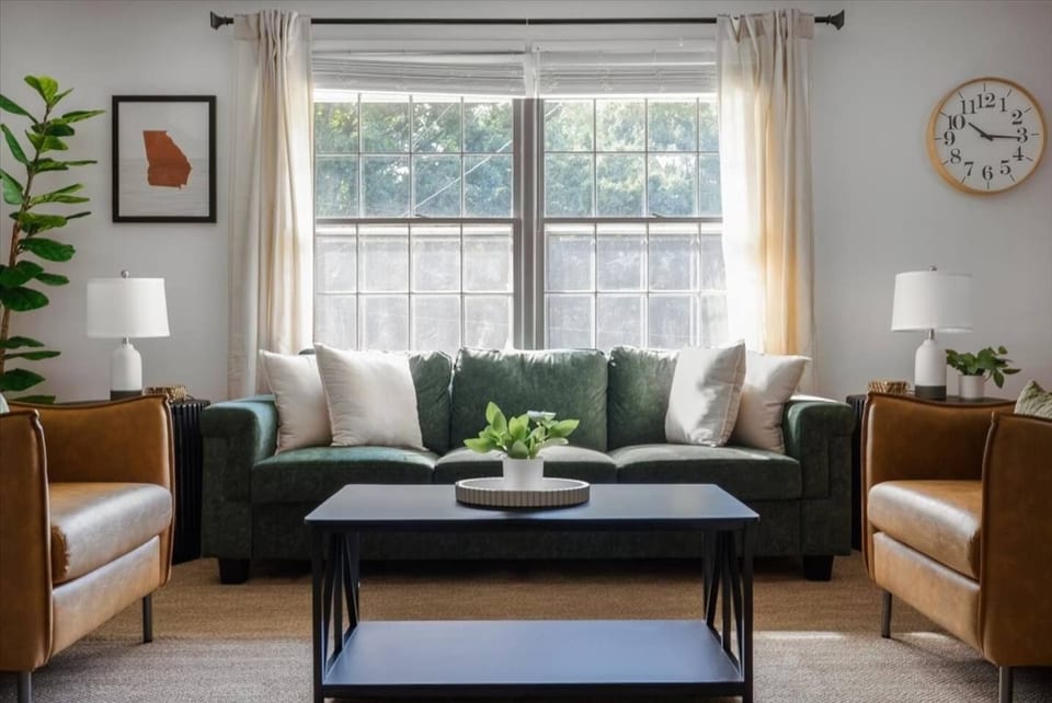 ATL Afterglow: 5BR, Firepit, BBQ & Dog Friendly - Decatur