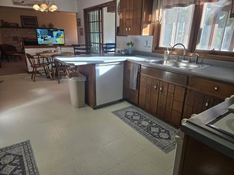Eat-In Kitchen