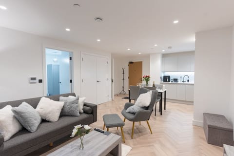 202 Lomax