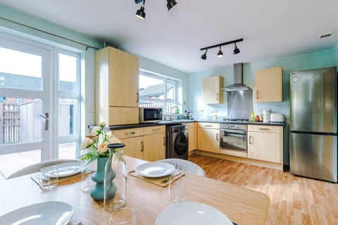 8 Bilsborrow Road
