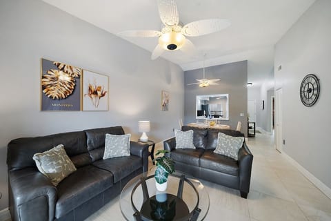 Luxury 2BR/2BA Condo Minutes from Beaches & IMG image 3