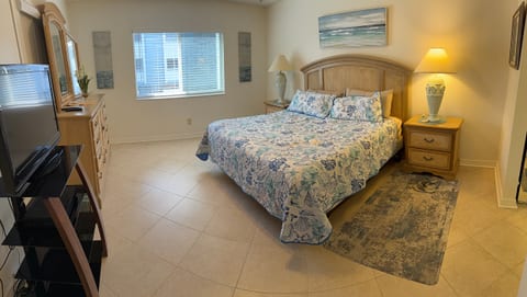 Beachfront Condo on Anna Maria Island, FL, USA