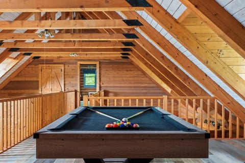Moonlight Lodge