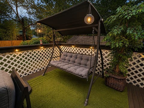 Charming Farmhouse • Hot Tub & Mountain Views image 4