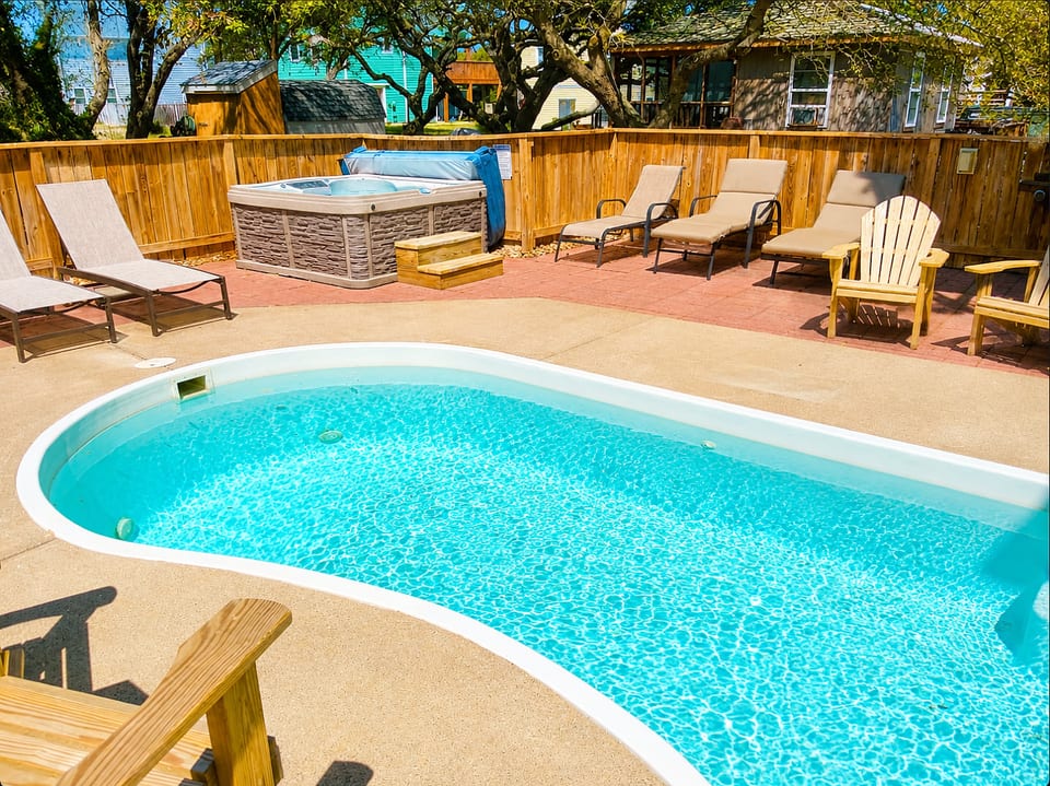 Your private pool and hot tub make it easy for the whole family to enjoy a relaxing day without leaving the house.