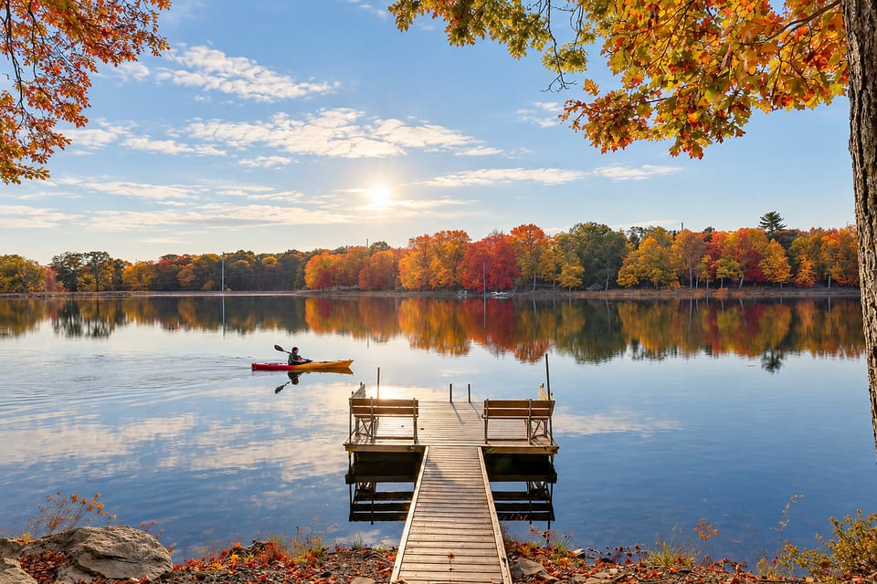 Calm water, glowing skies, and the kind of lake views that make you forget what day it is.