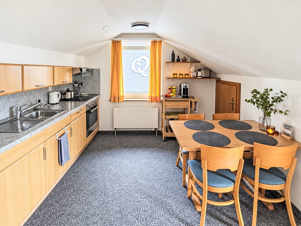 Kitchen / Dining Room