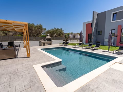 Ferienvilla "Villa Pasadra" mit eigenem Pool