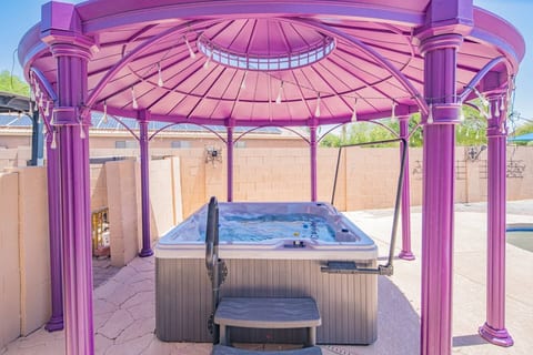 StayShores Chic Retreat – Pool HotTubSweet Sleep