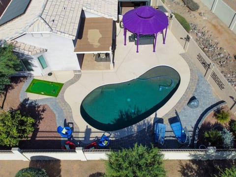StayShores Chic Retreat – Pool HotTubSweet Sleep