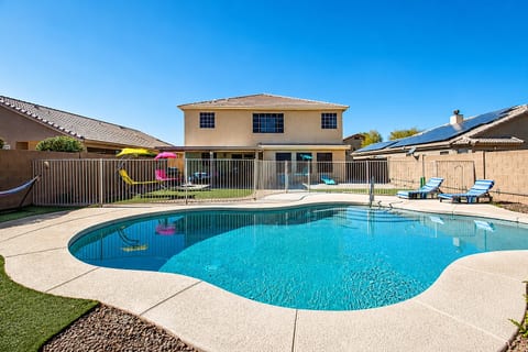 Comfort Home for Long Stays • Fast WiFi • HTD Pool