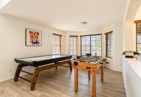 Comfort Home for Long Stays • Fast WiFi • HTD Pool