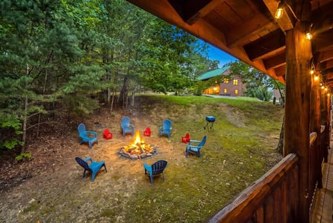 Luxury Cabin: Sleeps 12, hot tub, game room & more