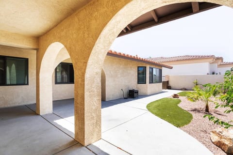 "Casa De Indio" Resort Inspired Pool Home with Views