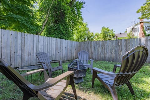 2bd Bourbon Trail Cottage Fenced Yard