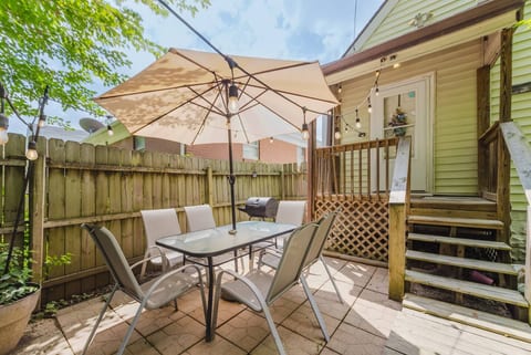 2bd Charming Bungalow Near Events
