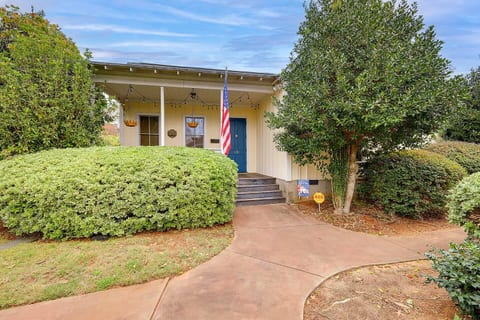 2 Bedroom Escape - Downtown