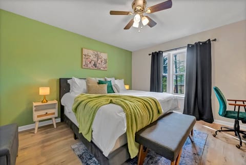 The Nestle 3-Bed 2-Bath Chapin - Near Lake Murray