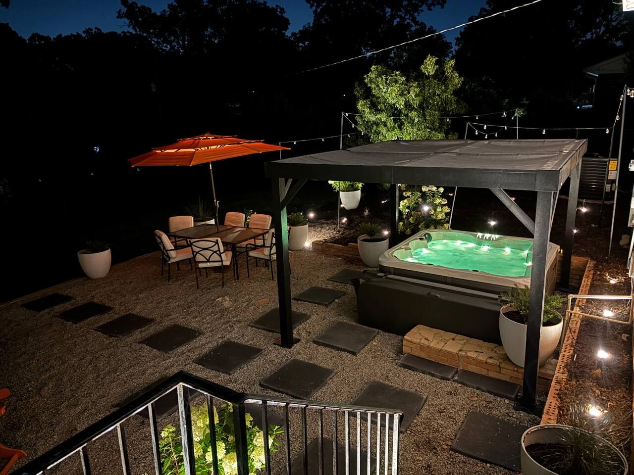 3BR 2BA Retreat | Hot Tub & Fire Pit + Near USC