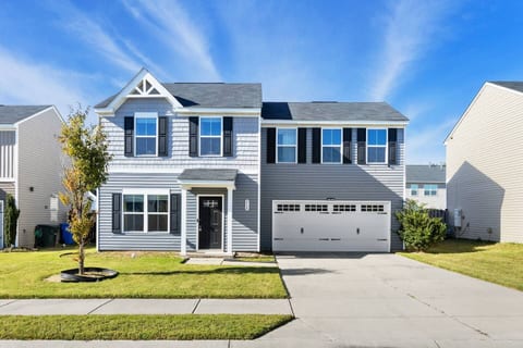 4BR 2.5BA Family Scape Sleeps 8 - Ft Jackson