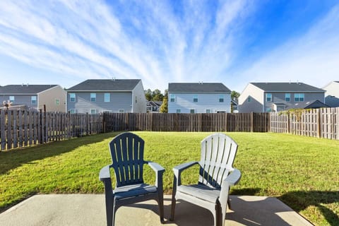 4BR 2.5BA Family Scape Sleeps 8 - Ft Jackson