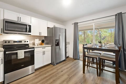 Stylish 2BR Urban Stay | Near CAE + Pet-Friendly