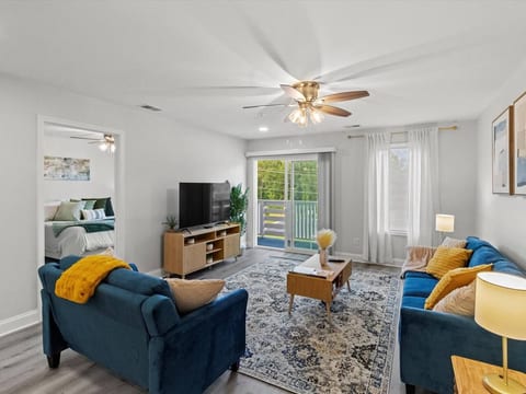 2BR 2BA Fort Jackson | Fast WiFi + Parking