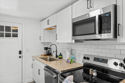 2BR Bungalow | Fire Pit + Near 5 Points + Prisma