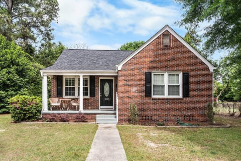 2BR Getaway | Fenced Yard +20 min Ft Jackson
