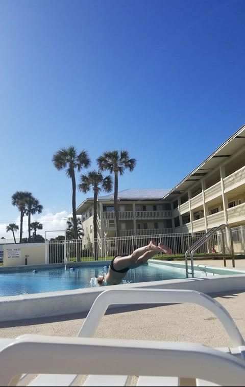Beachside Haven image 3