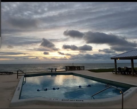 Beachside Haven image 1