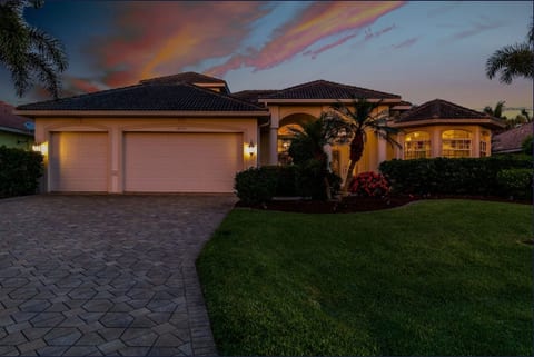 Waterfront Villa Pool Spa Oasis Bahia 4BR/3Bath image 3