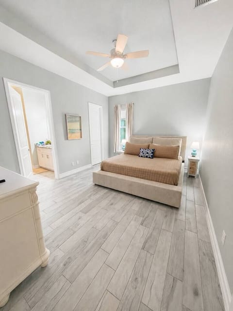 Heated Saltwater Pool | Near Beach | Pets Welcome!